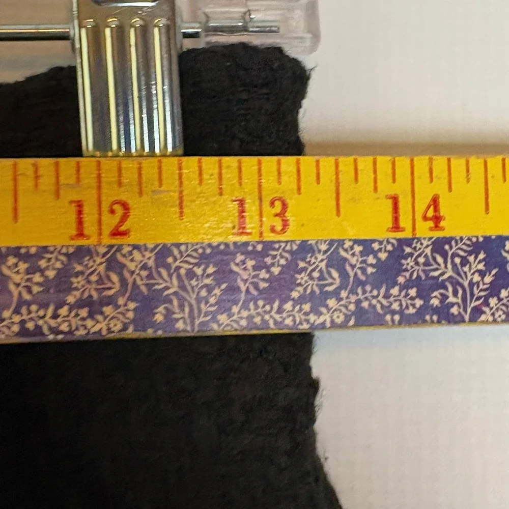 Express Black Tweed Mini Skirt Gold Button Frayed Hem Size 0 Textured Boucle - Picture 4 of 7
